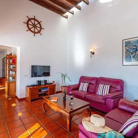 Villa Josephine Tias